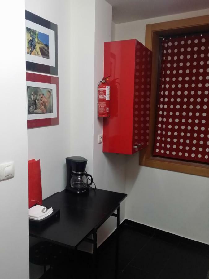 Cellars Flat Apartment บีลาโนวาเดกายา ภายนอก รูปภาพ