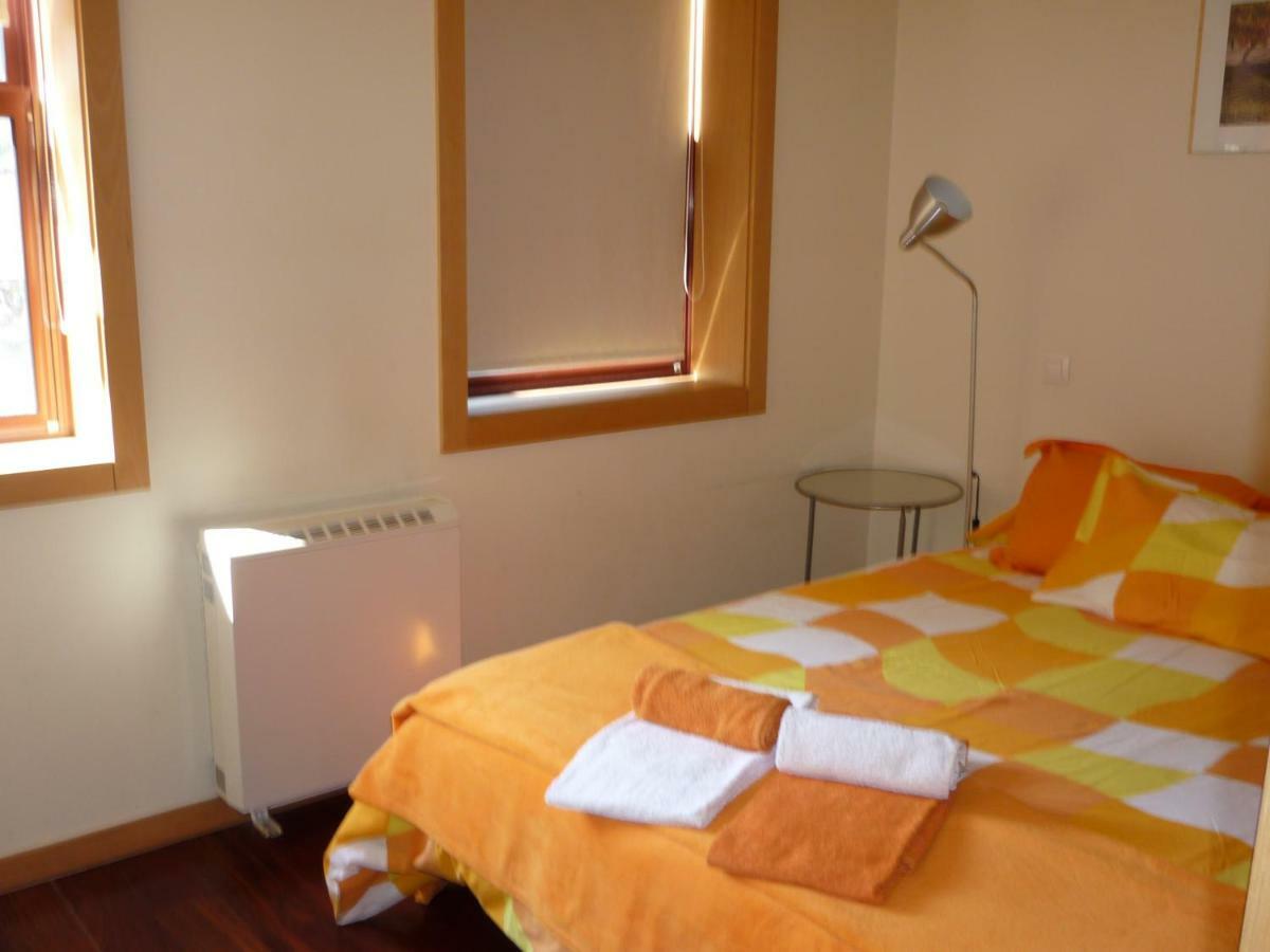 Cellars Flat Apartment บีลาโนวาเดกายา ภายนอก รูปภาพ
